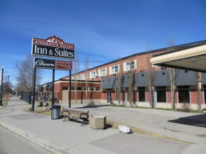 Athabasca Valley Inn & Suites